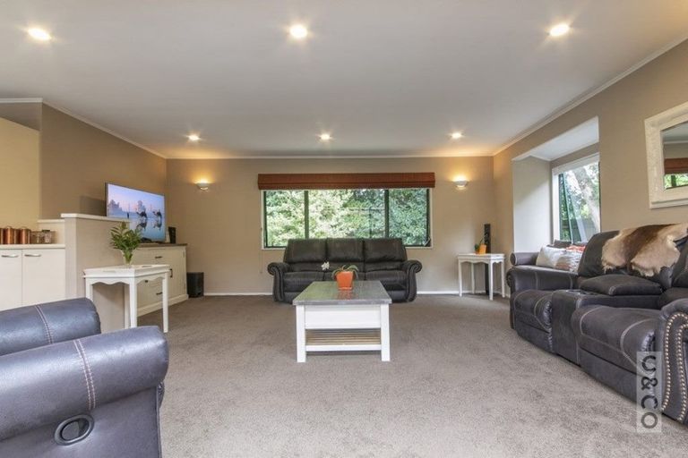 Photo of property in 5 Muriwai Road, Waimauku, 0812