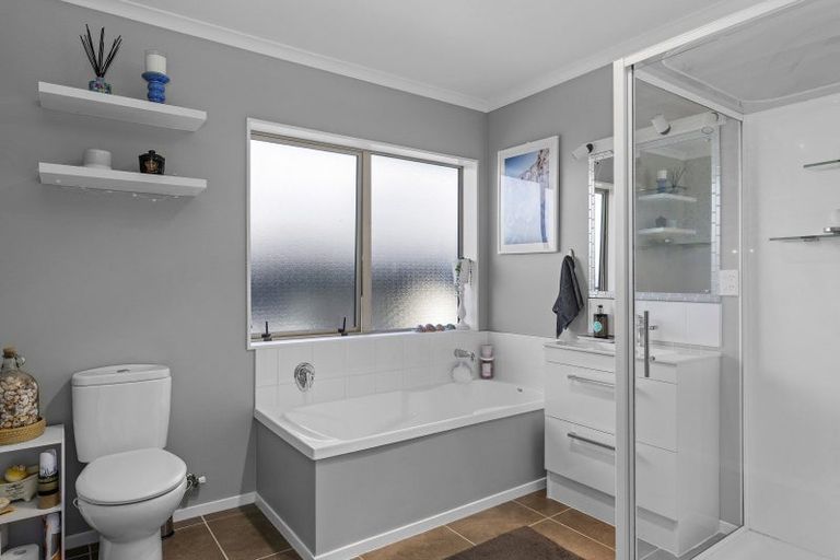 Photo of property in 103 Kirton Drive, Riverstone Terraces, Upper Hutt, 5018