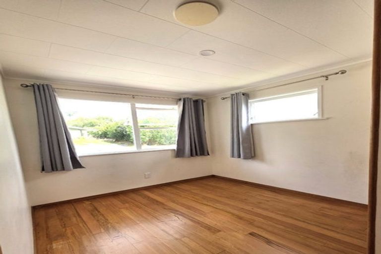 Photo of property in 54 Forest Hill Road, Henderson, Auckland, 0612