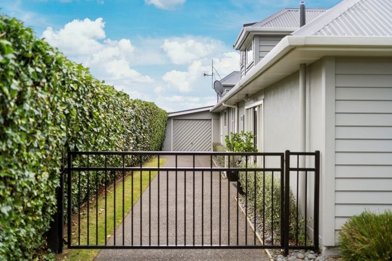 Photo of property in 2 Waratah Street, Matua, Tauranga, 3110