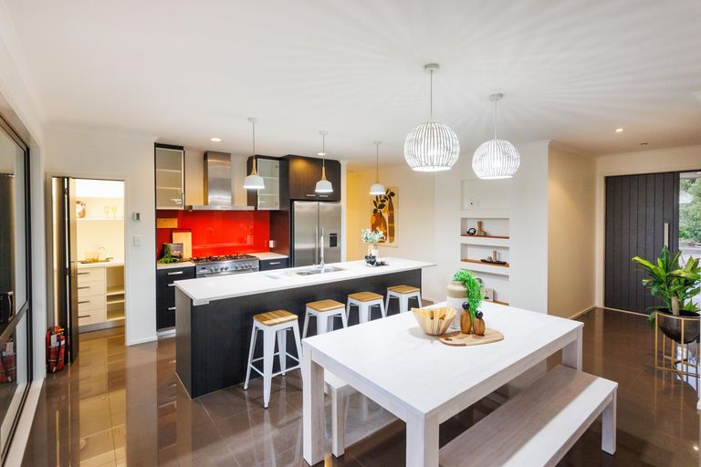 Photo of property in 71 County Heights Drive, Aokautere, Palmerston North, 4471