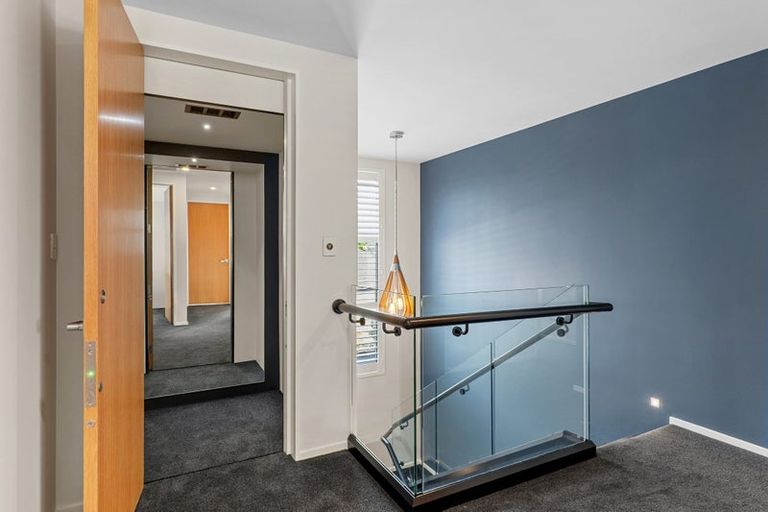 Photo of property in 22a Wroxton Terrace, Merivale, Christchurch, 8014