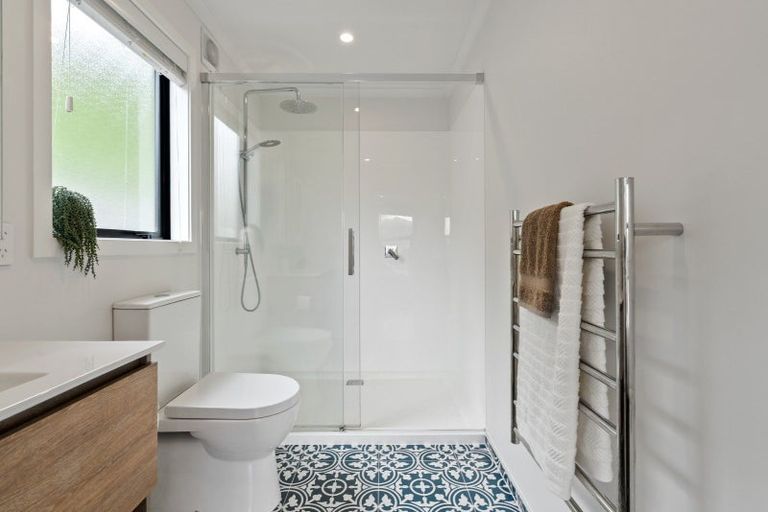 Photo of property in 19 Prestbury Grove, Churton Park, Wellington, 6037