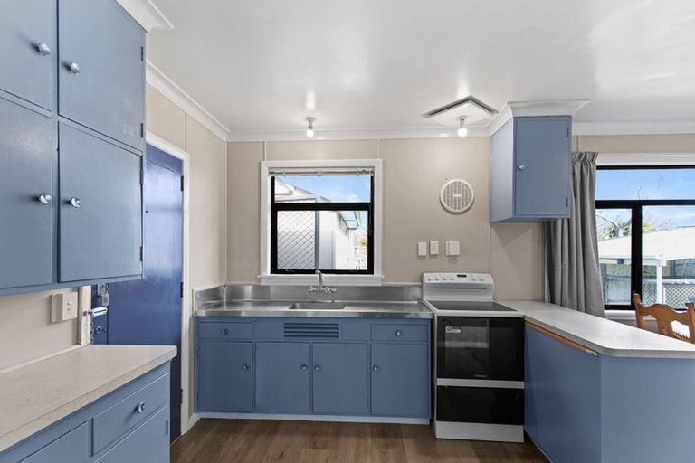 Photo of property in 32 Gloucester Street, Takaro, Palmerston North, 4412