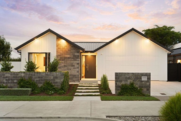 Photo of property in 92 Hugo Shaw Drive, Cambridge, 3434