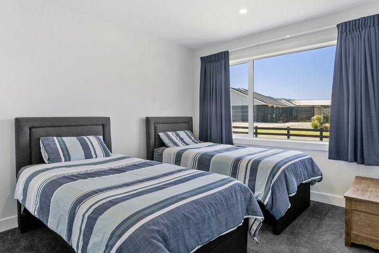 Photo of property in 6 Larches Lane, Kinloch, Taupo, 3377