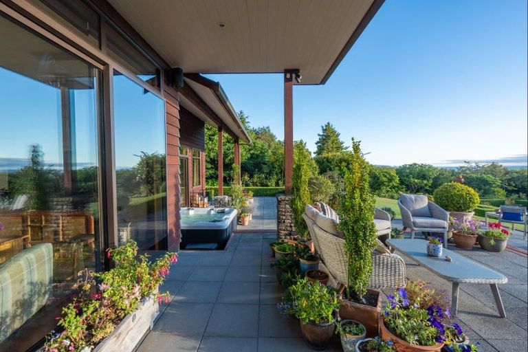Photo of property in 48 Blue Ridge Drive, Acacia Bay, Taupo, 3385