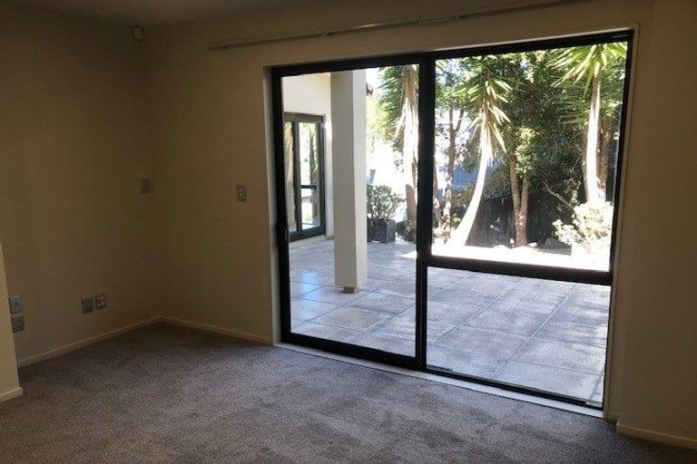 Photo of property in 90a Braemar Road, Castor Bay, Auckland, 0620