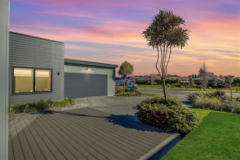 Photo of property in 25 Prestons Park Drive, Marshland, Christchurch, 8083