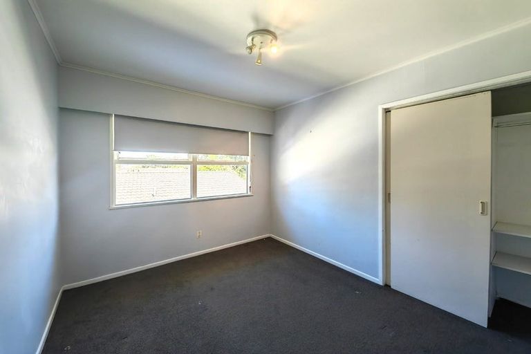 Photo of property in 33 Lynden Avenue, Hillcrest, Auckland, 0627