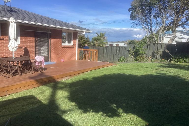Photo of property in 2a Sycamore Drive, Sunnynook, Auckland, 0620