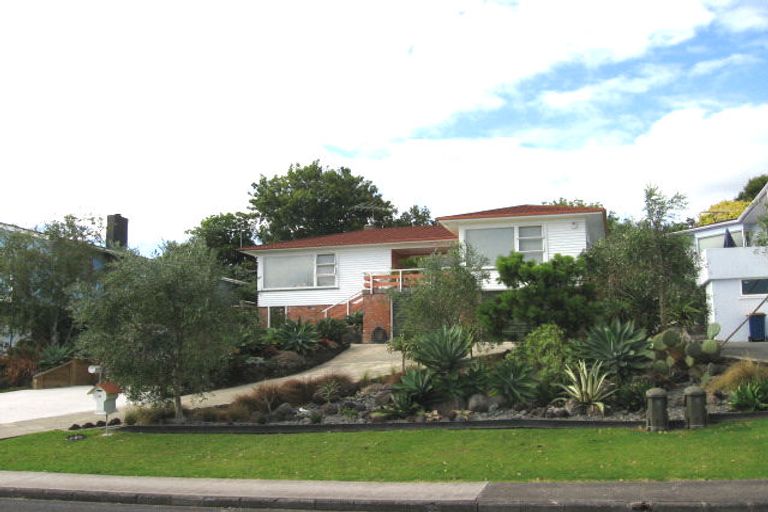 Photo of property in 8 Alton Avenue, Hillcrest, Auckland, 0627