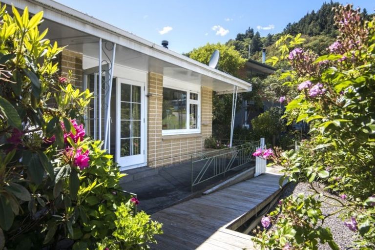 Photo of property in 10 Sussex Street, Picton, 7220