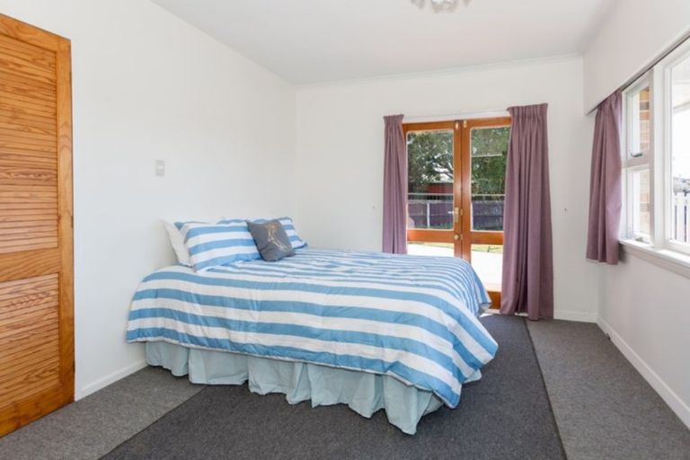 Photo of property in 1 Chilton Drive, Mairehau, Christchurch, 8052