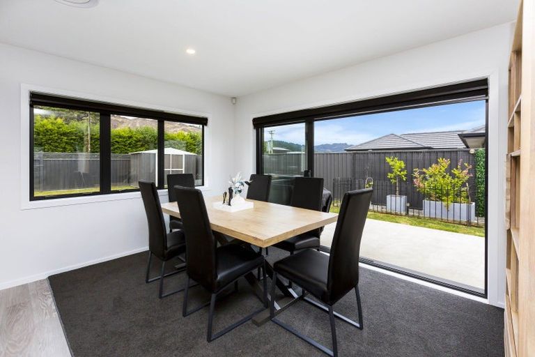 Photo of property in 25 Salisbury Crescent, Wallaceville, Upper Hutt, 5018