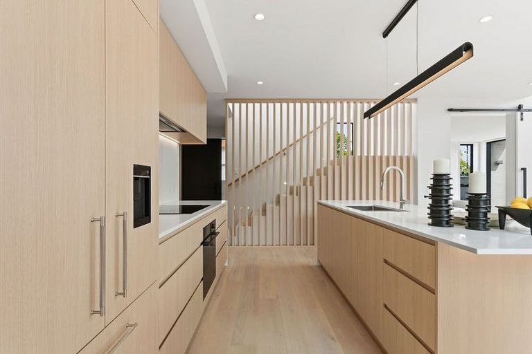 Photo of property in 38 Straven Road, Riccarton, Christchurch, 8011