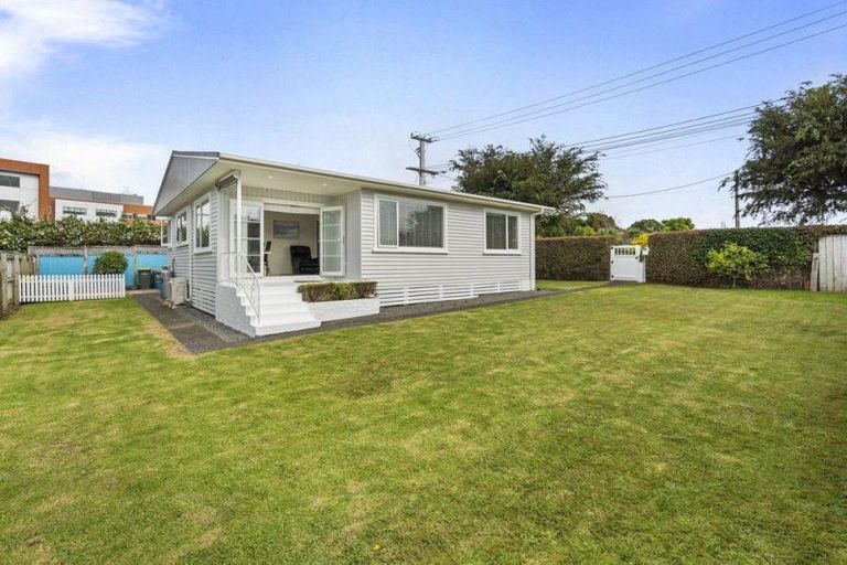 Photo of property in 51 Lyn Street, Lynmouth, New Plymouth, 4310