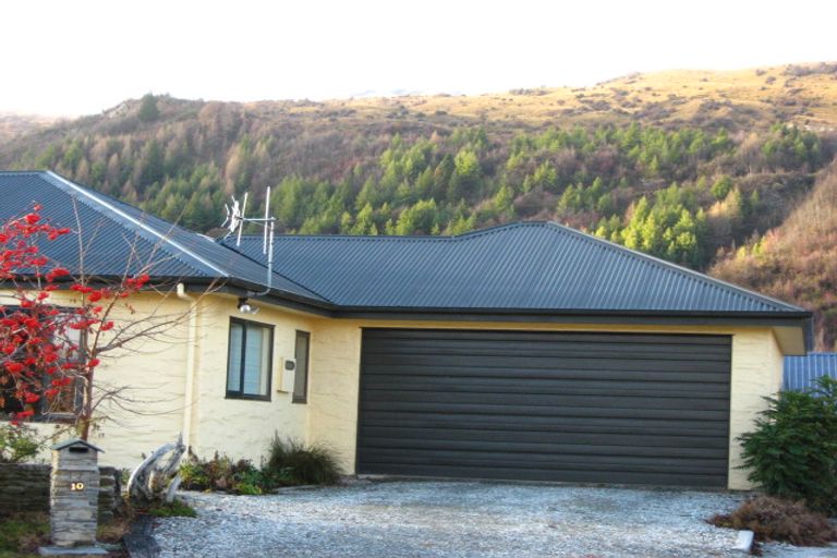 Photo of property in 10 Innes Place, Arrowtown, 9302