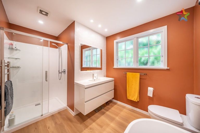 Photo of property in 27 Wyndrum Avenue, Waterloo, Lower Hutt, 5011