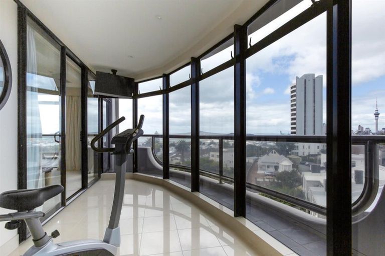 Photo of property in Shangri La Apartments, 5/97 Jervois Road, Herne Bay, Auckland, 1011