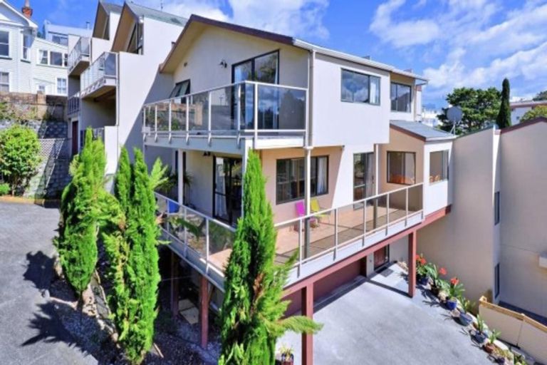 Photo of property in 9/1b Birkenhead Avenue, Birkenhead, Auckland, 0626