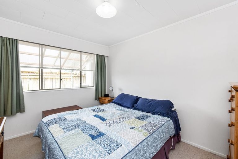 Photo of property in 6 Tawa Street, Waikanae, 5036