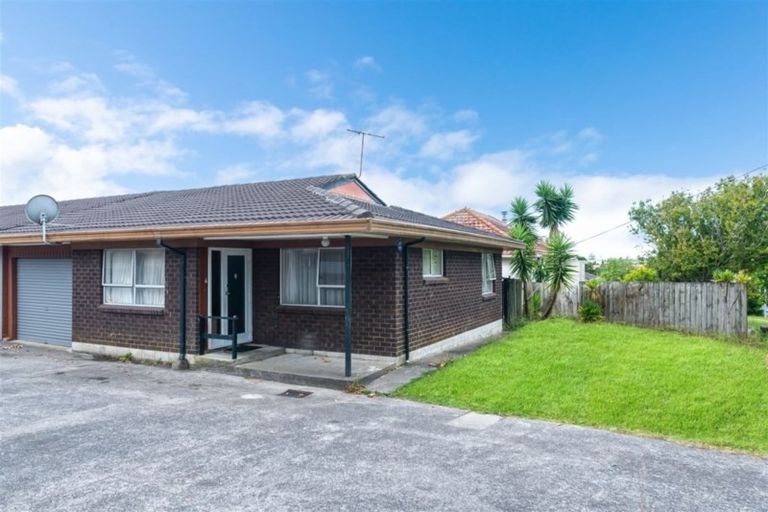 Photo of property in 6/13 Seabrook Avenue, New Lynn, Auckland, 0600