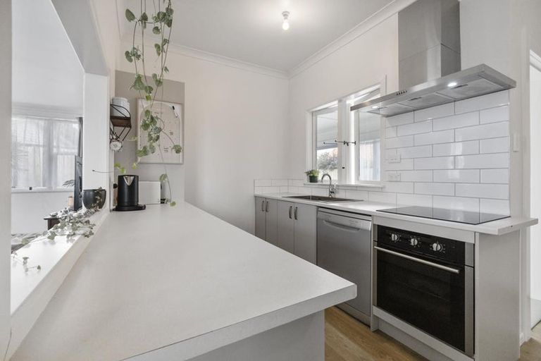 Photo of property in 90 Tirau Street, Putaruru, 3411