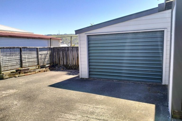 Photo of property in 39 Burgess Road, Johnsonville, Wellington, 6037