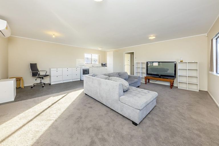 Photo of property in 1/19 Templeton Place, Clendon Park, Auckland, 2103