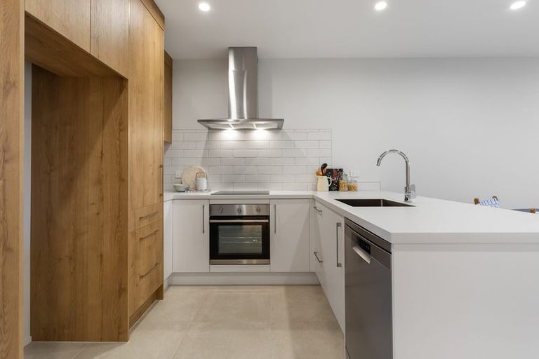 Photo of property in 11 Kohepiro Lane, Rosehill, Papakura, 2113