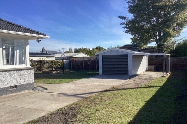 Photo of property in 11 Pembroke Street, Avondale, Christchurch, 8061