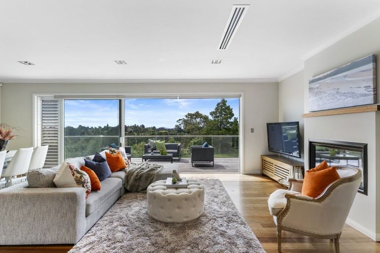 Photo of property in 497 Whitford Road, Whitford, Howick, 2571