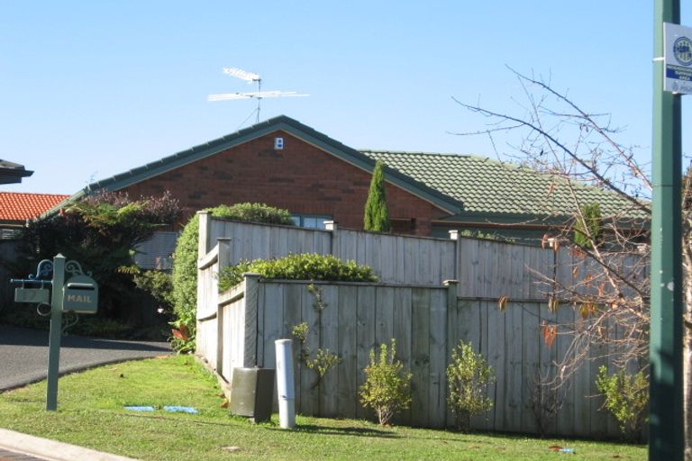 Photo of property in 17 Ashland Place, Weymouth, Auckland, 2103