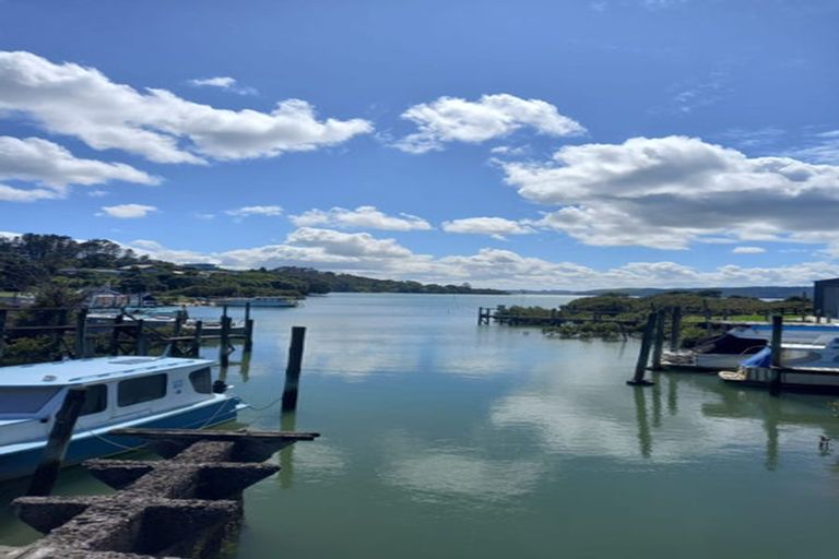 Photo of property in 21 Mariner Cove Road, Tinopai, Matakohe, 0593