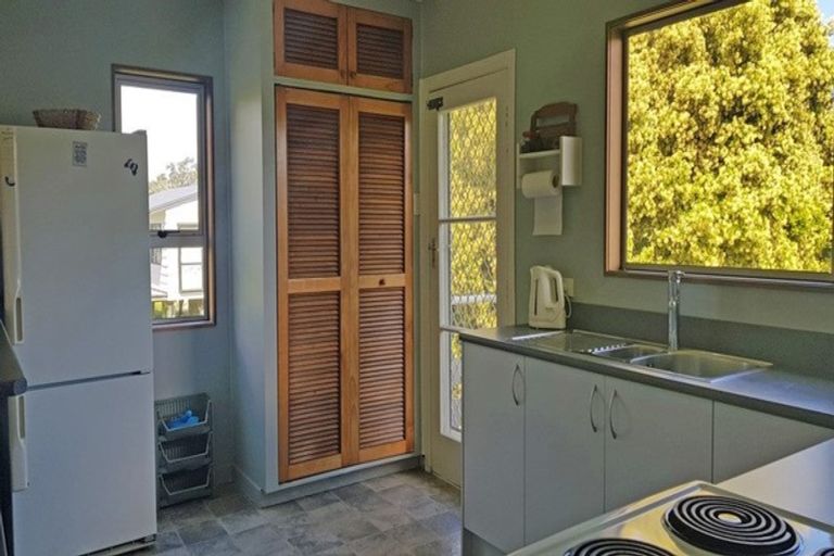 Photo of property in 12 Omutu Street, Oakura, Hikurangi, 0184