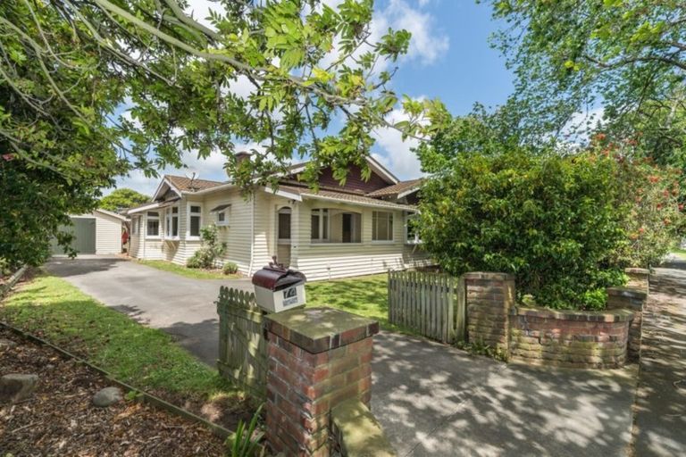 Photo of property in 74 Argyle Avenue, Takaro, Palmerston North, 4410