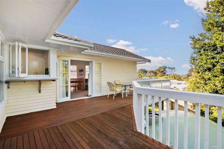Photo of property in 12 Crystal Avenue, Glendene, Auckland, 0602