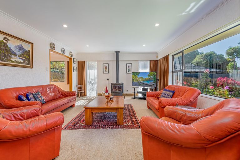 Photo of property in 43 Long Melford Road, Awapuni, Palmerston North, 4412