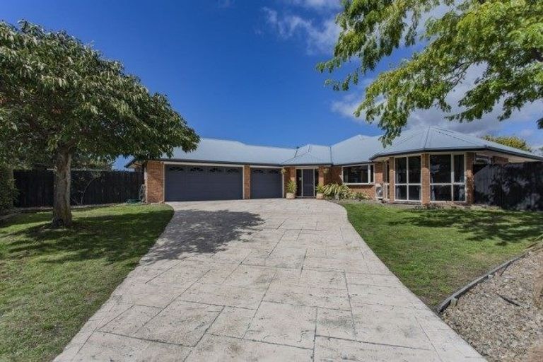 Photo of property in 4 Cobden Place, Woodend, 7610