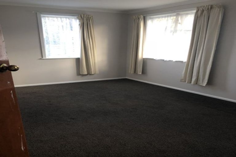 Photo of property in 30 Palmer Crescent, Silverstream, Upper Hutt, 5019