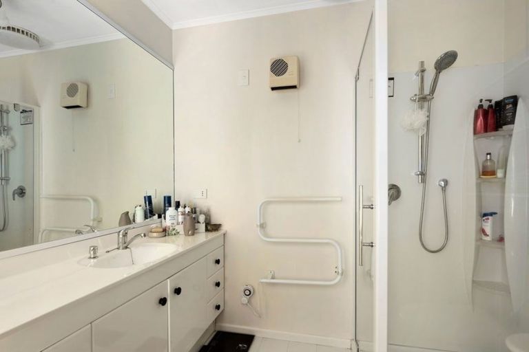 Photo of property in 3 Kapuranga Grove, Stokes Valley, Lower Hutt, 5019