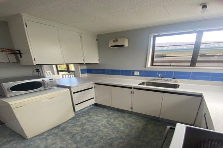 Photo of property in 2/37 Middle Road, Havelock North, 4130