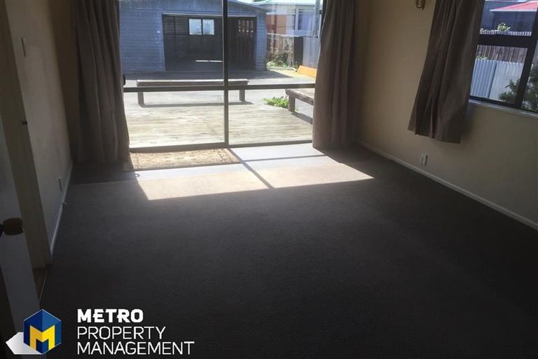 Photo of property in 136 Melbourne Street, South Dunedin, Dunedin, 9012