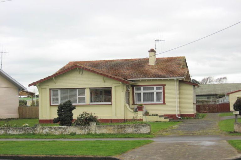 Photo of property in 64 Queen Street West, Levin, 5510