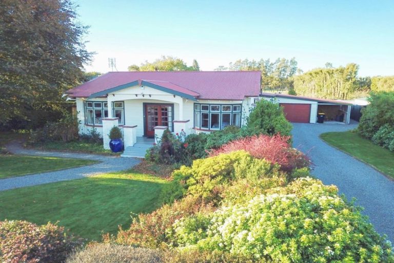 Photo of property in 17 Moreton Road, Carterton, 5713