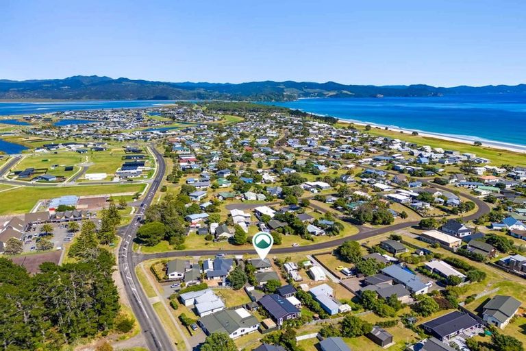 Photo of property in 106 Kowhai Avenue, Matarangi, Whitianga, 3592