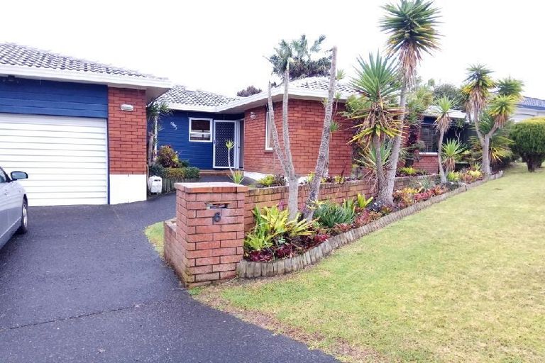 Photo of property in 6 Bass Street, West Harbour, Auckland, 0618