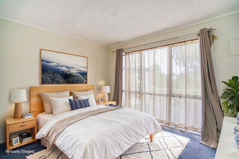 Photo of property in 4 Country Club Lane, Waiuku, 2123