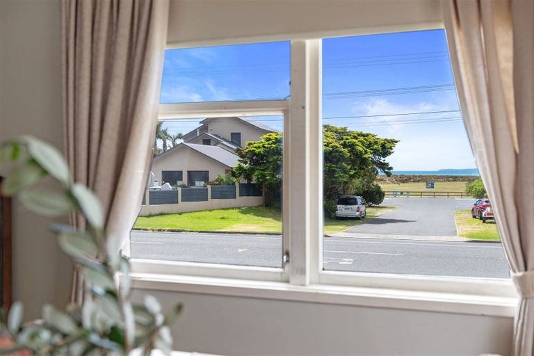 Photo of property in 1180 Papamoa Beach Road, Papamoa Beach, Papamoa, 3118